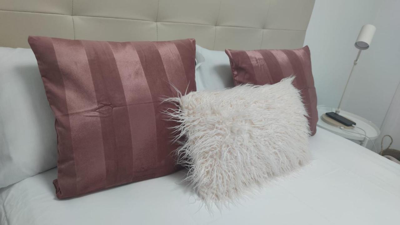 Casa Gascona Con Parking, Wifi Y Netflix Gratis!! By Delabra Apartments Oviedo Kültér fotó