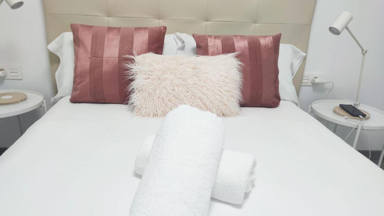 Casa Gascona Con Parking, Wifi Y Netflix Gratis!! By Delabra Apartments Oviedo Kültér fotó